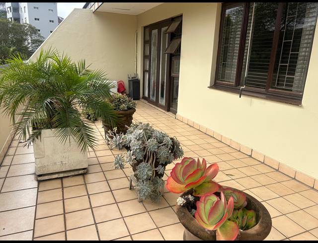 3 BEDROOM APARTMENT FOR SALE IN UMGENI PARK